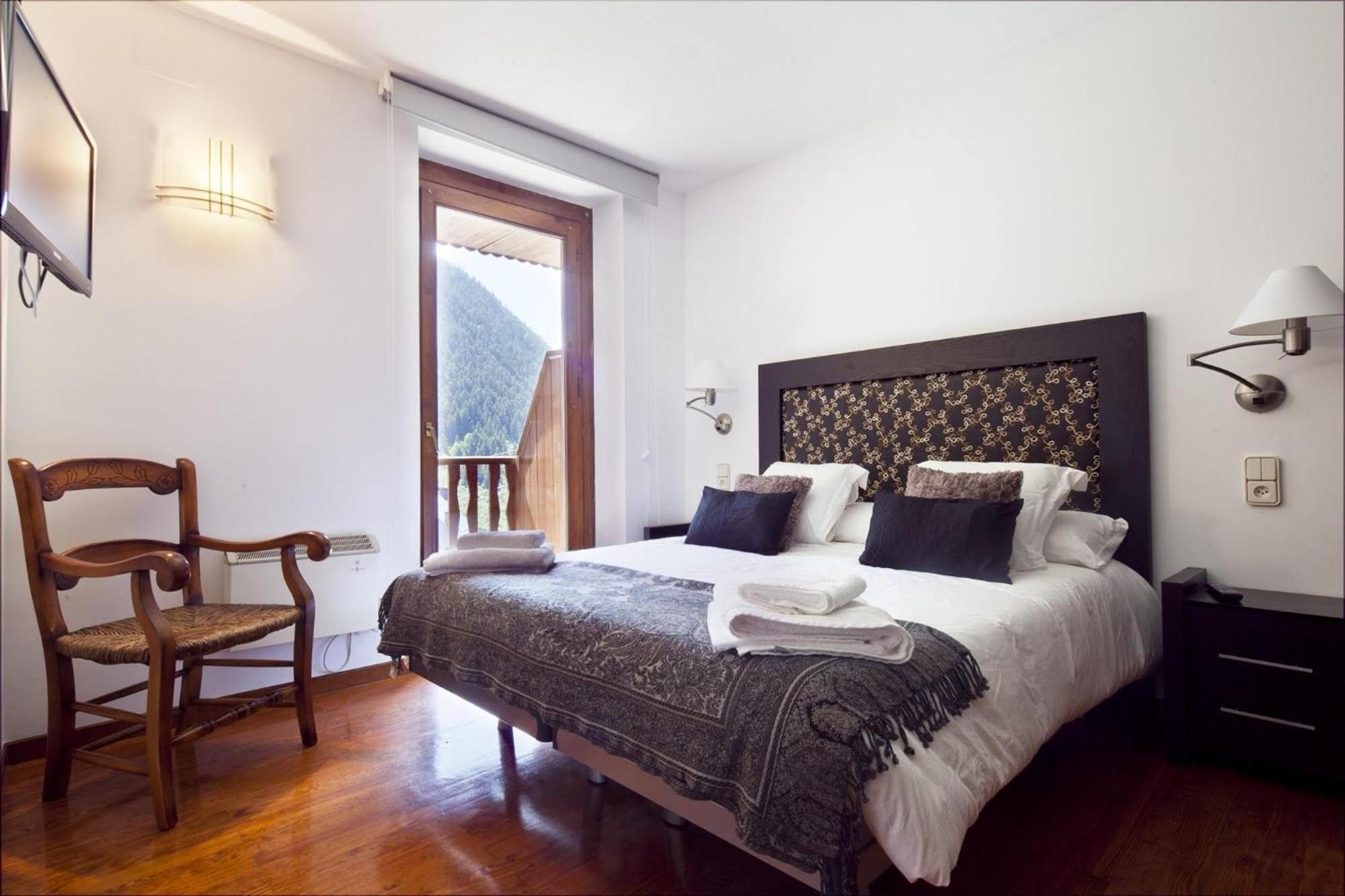 Luderna - Apartamento Con Terraza Bonaigua B2 Salient Бакейра-Берет Екстериор снимка